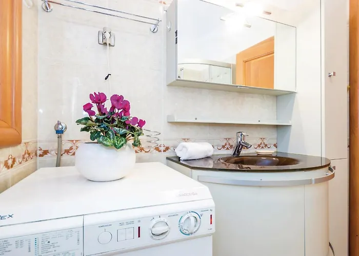 Gorgeous In With Kitchen