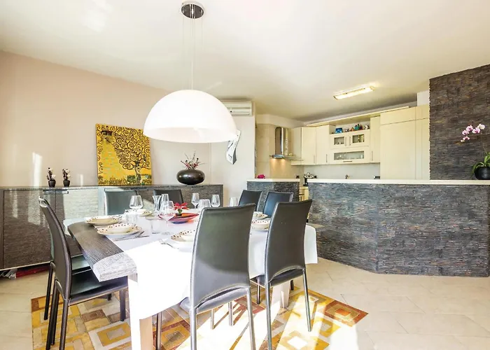 Casa de Férias Gorgeous In With Kitchen