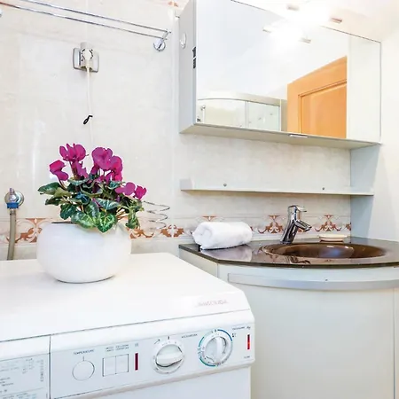 Gorgeous In With Kitchen