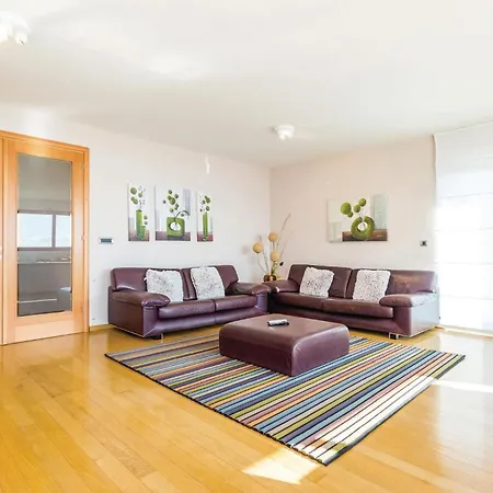 Ferienhaus Gorgeous In With Kitchen *