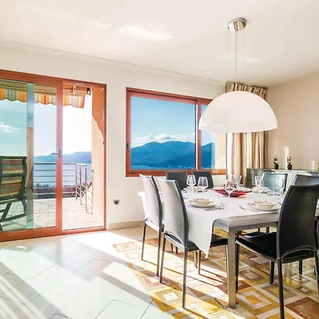 Holiday home Gorgeous In With Kitchen