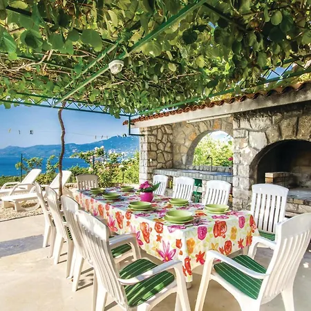 Ferienhaus Gorgeous In With Kitchen *